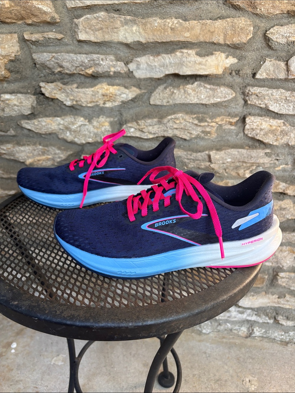 Brooks Speed Sneakers - Picture 2 of 8